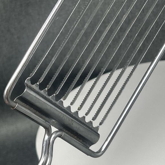 Vintage EKCO USA Tomato Slicer Kitchen Tool Parallel Blades Black Handle - Picture 10 of 12